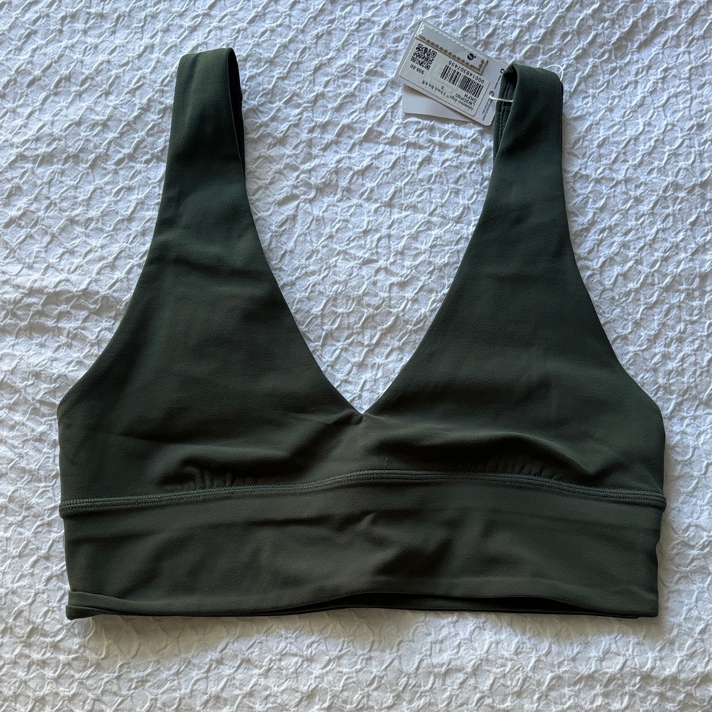 Green lululemon sports bra